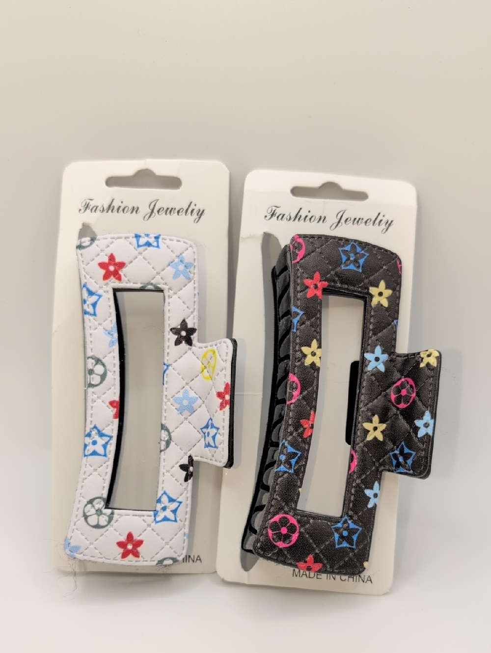 ✨CHOSE ONE Hair Clips